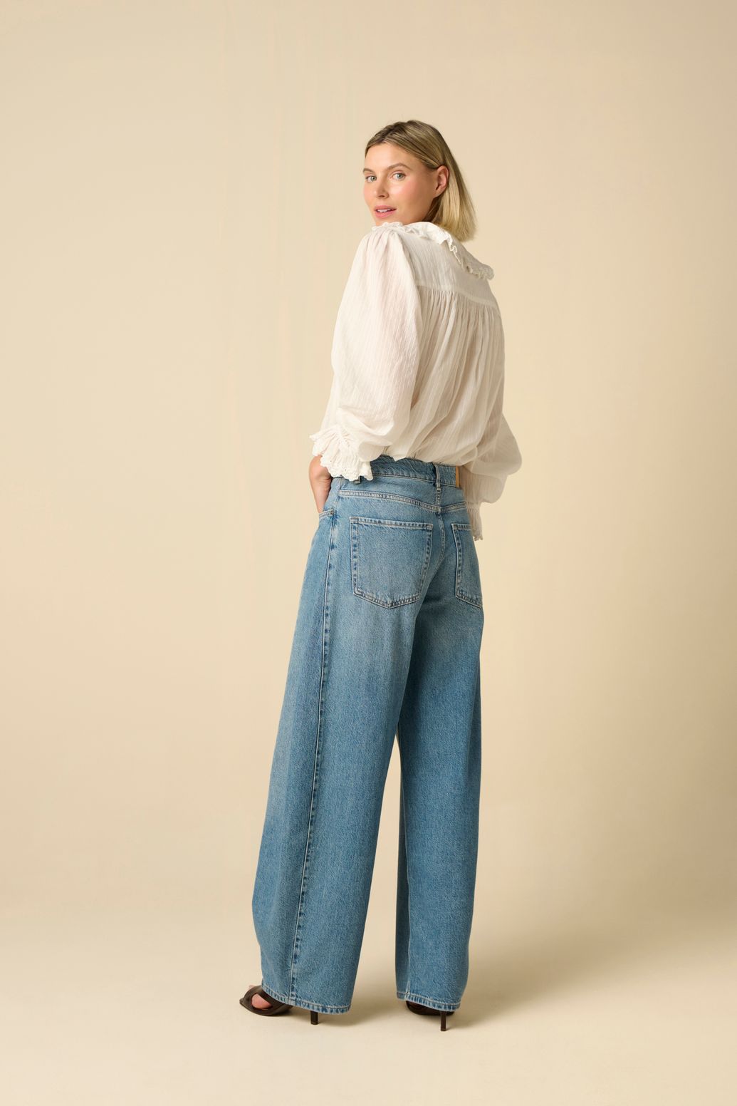 Blauwe mid waist barrel jeans