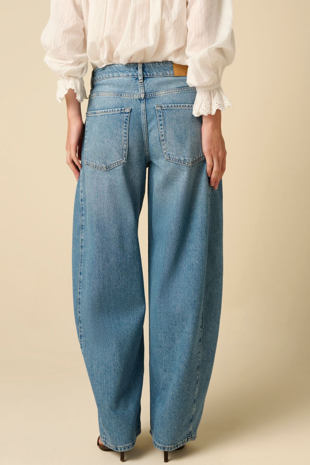 Blauwe mid waist barrel jeans