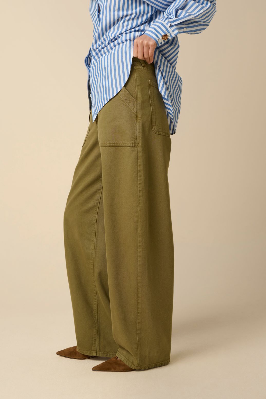 Barrel Jeans mit mittelhoher Taille - dunkelgrün