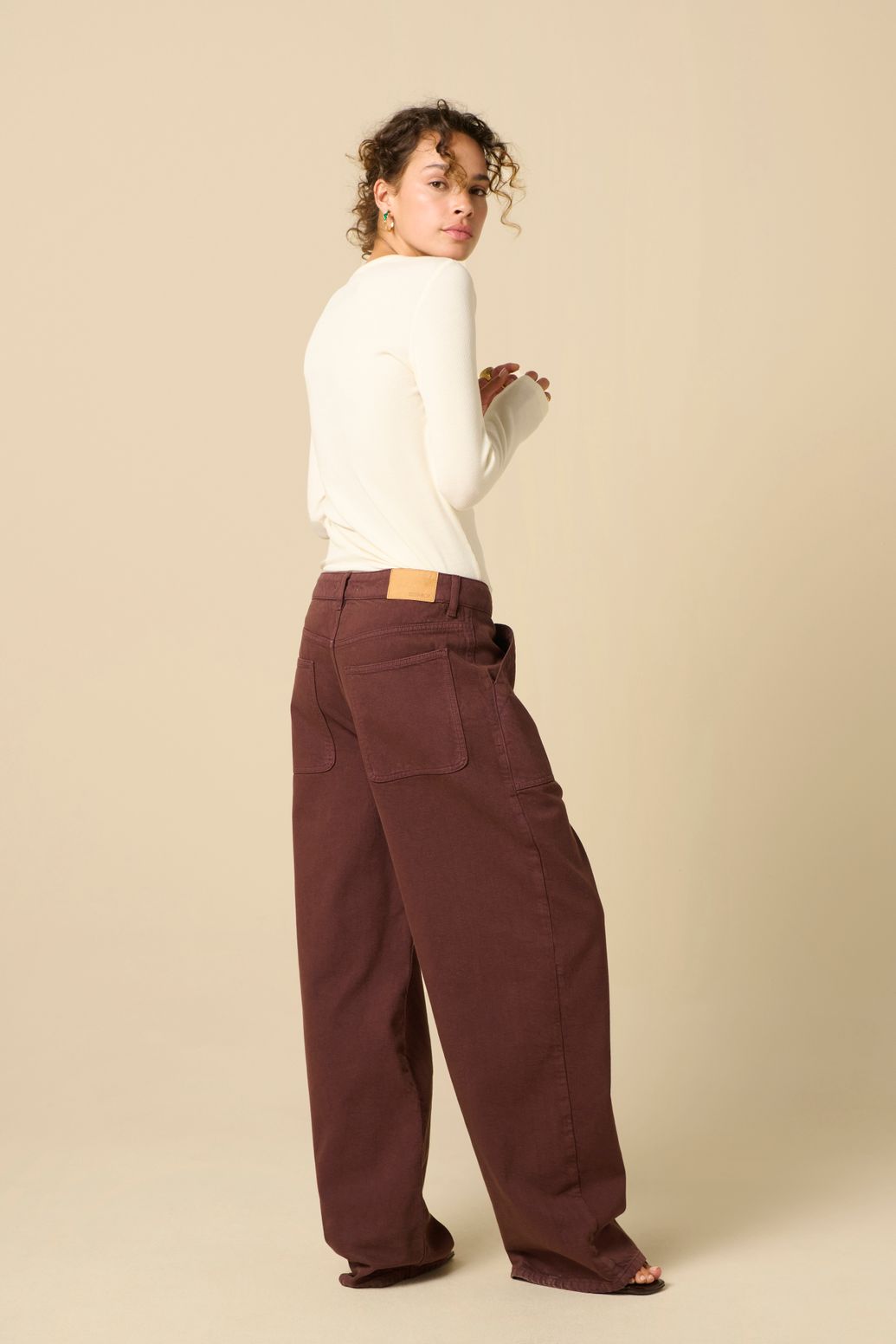 Donkerbruine mid waist barrel broek