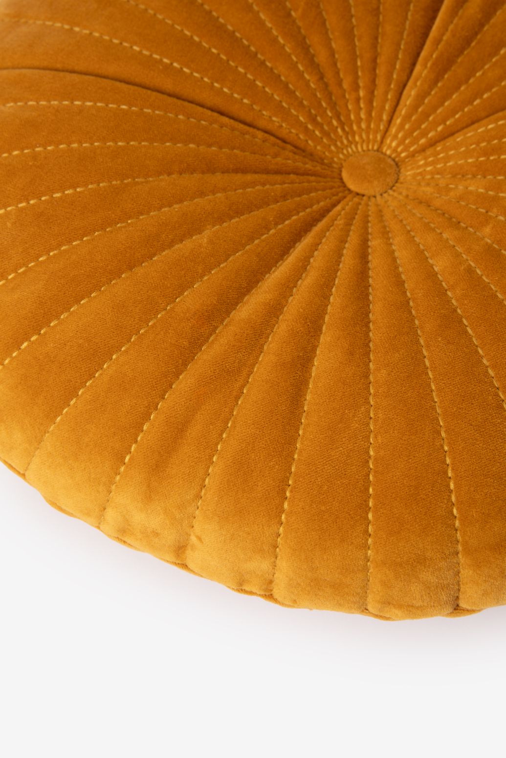 Geel rond velvet kussen