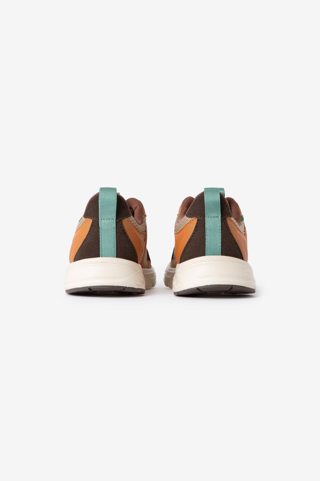 Bruine sneakers met strepen