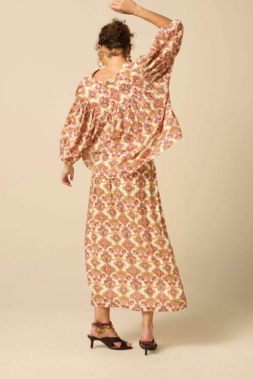 Blouse avec imprimé fleuri - blanc