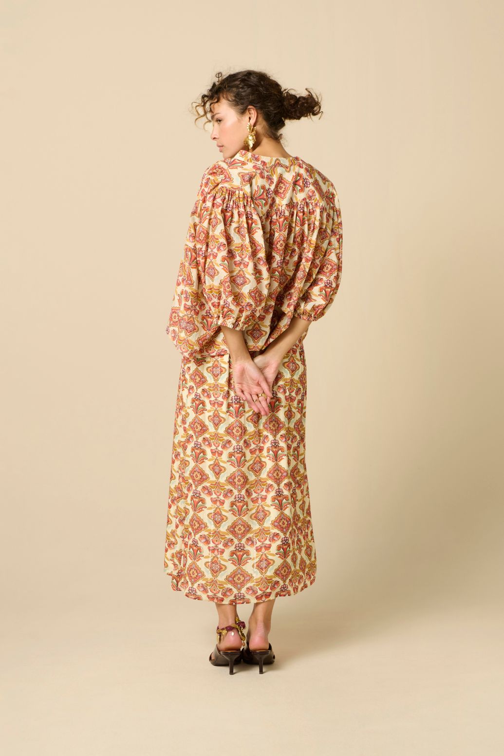 Blouse avec imprimé fleuri - blanc