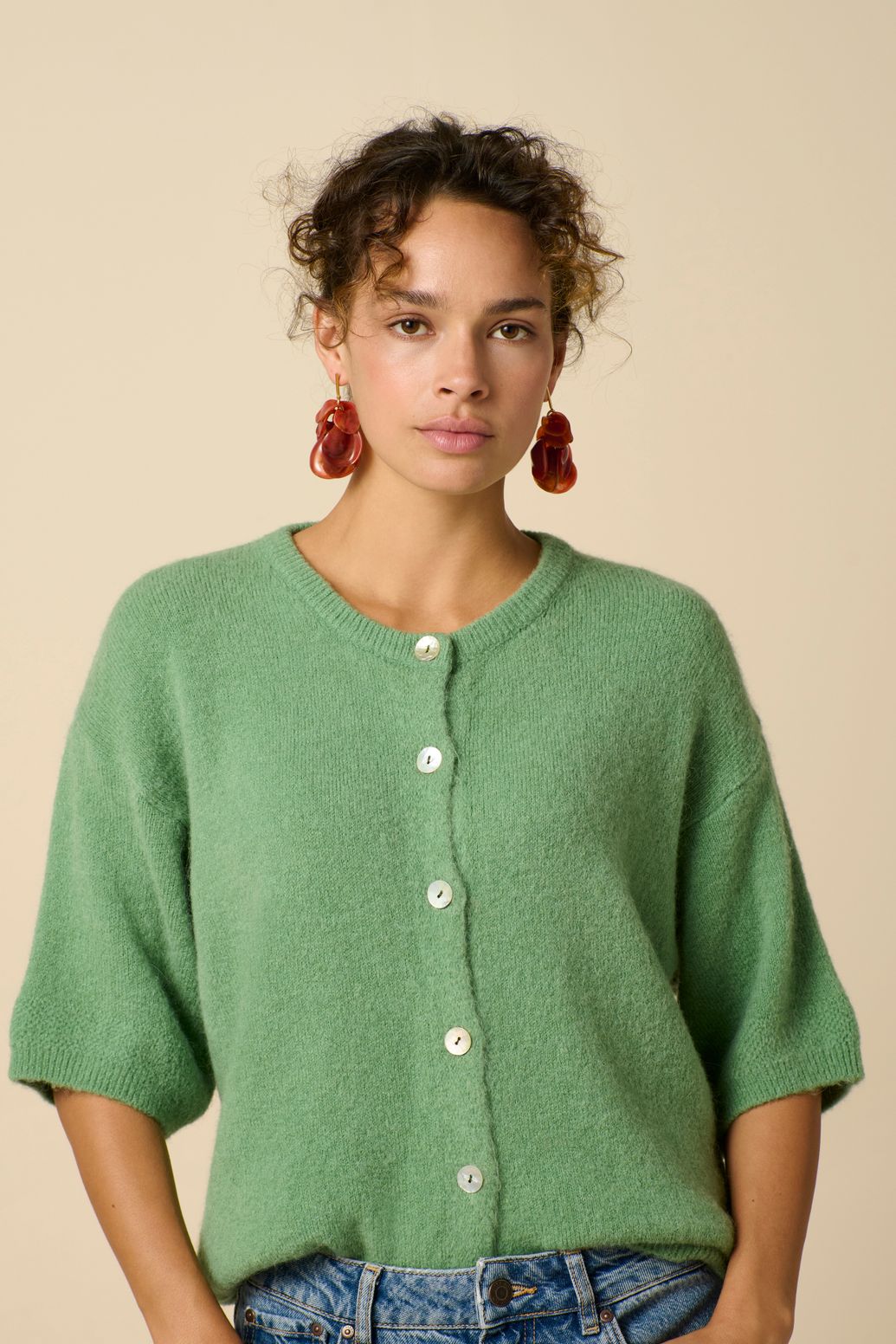 Kurzarm-Strickjacke - grün