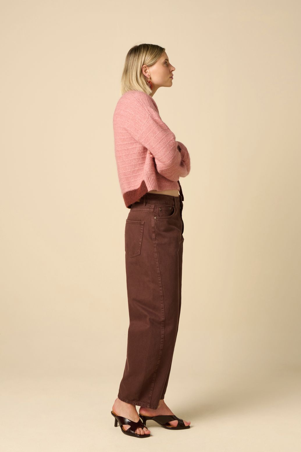Roze wollen vest met striksluiting