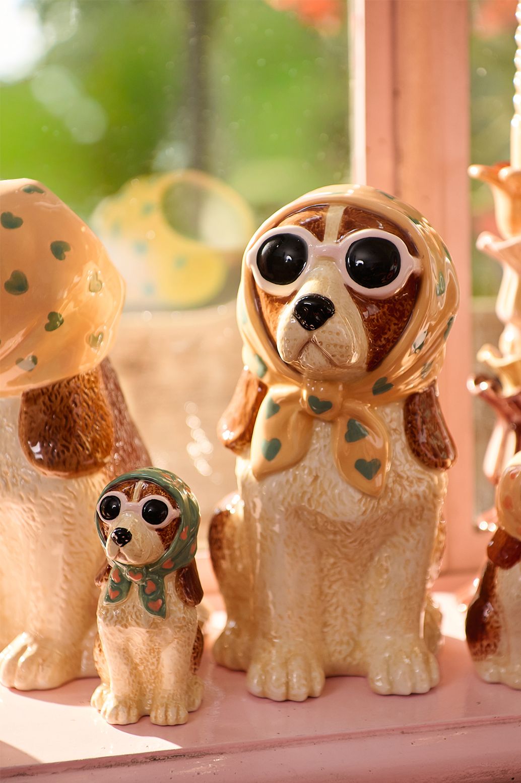 Multicolour vaas hond
