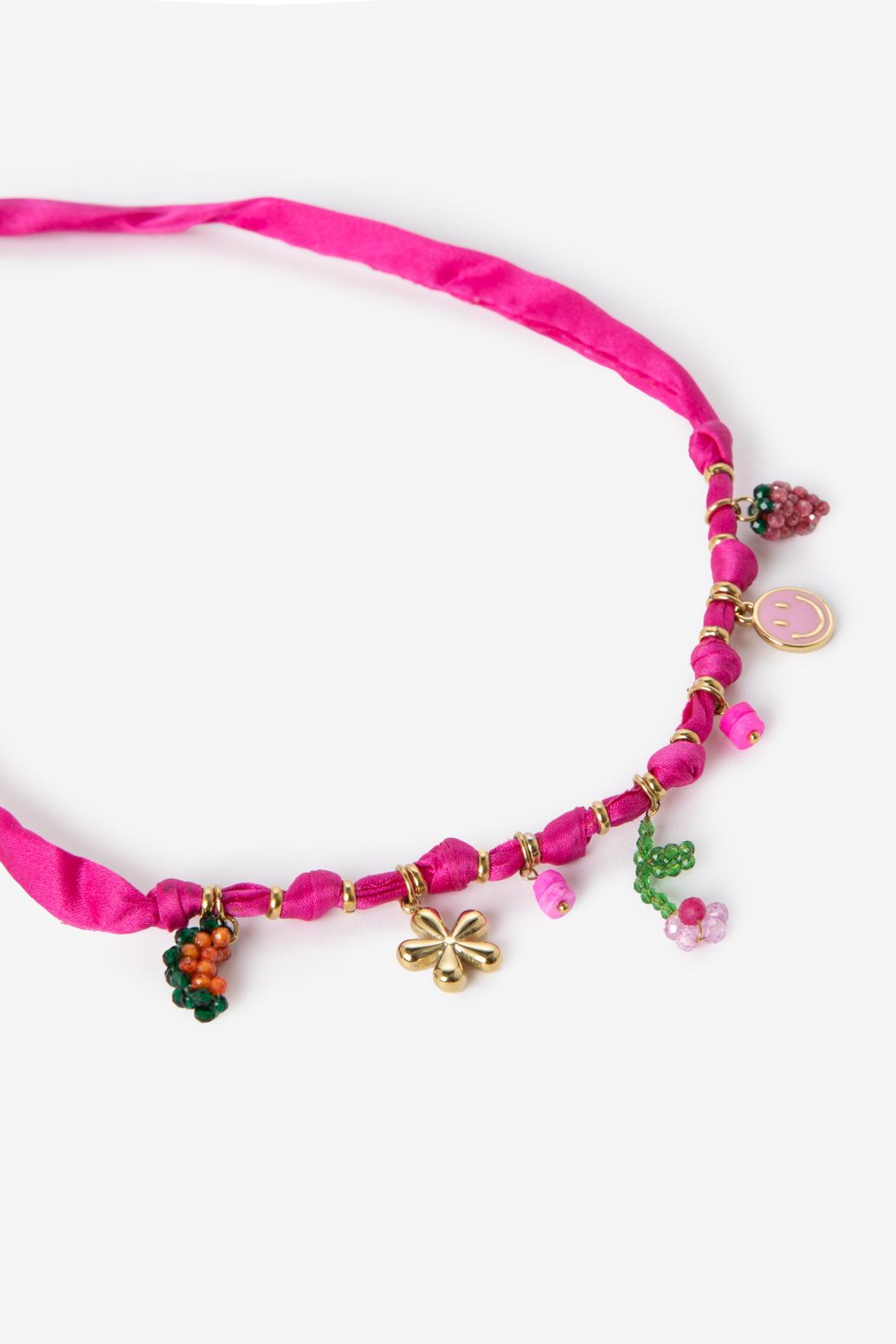 Collier cordon avec breloques - rose