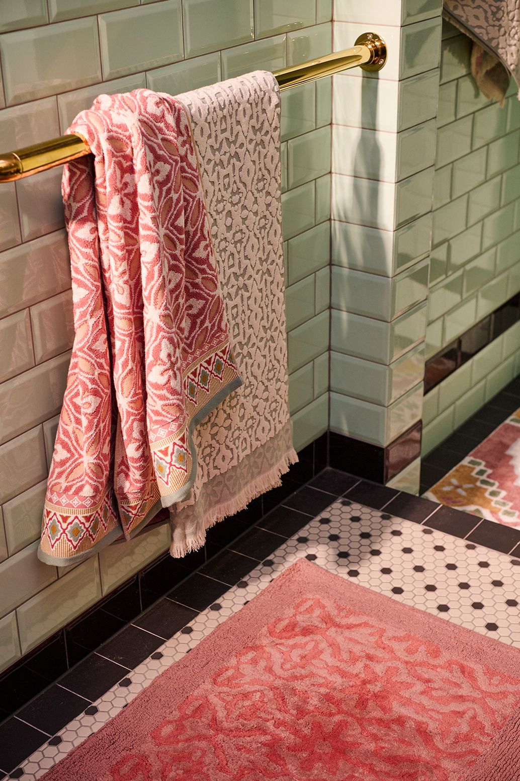Tapis de bain en velours - rose