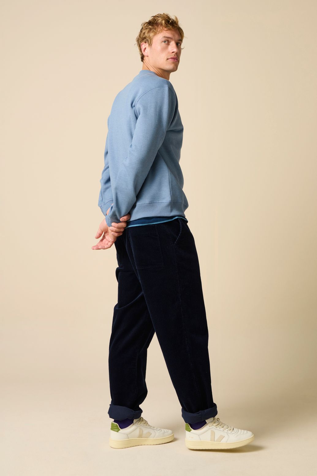 Pantalon en velours côtelé avec taille mi-haute - bleu foncé