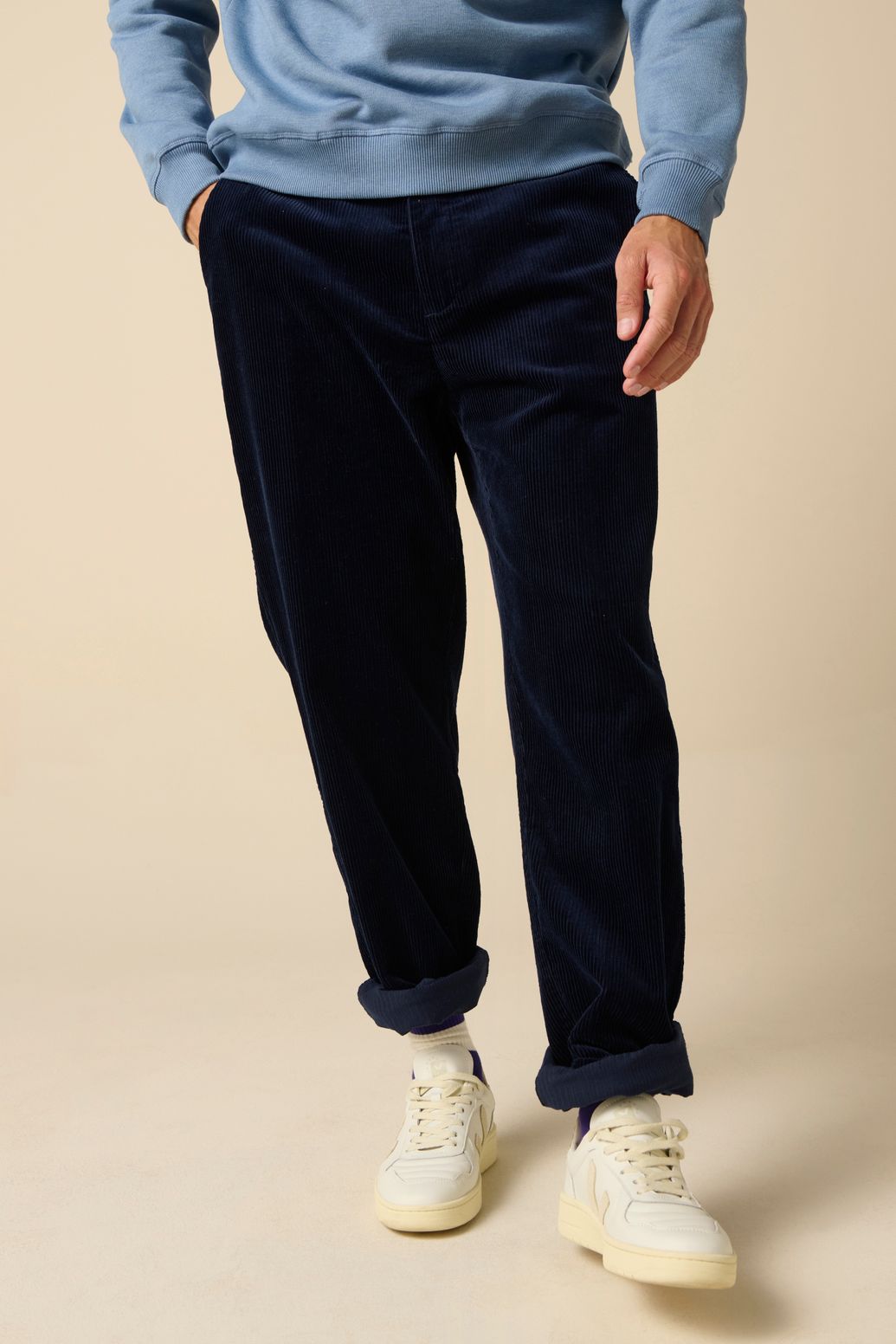 Pantalon en velours côtelé avec taille mi-haute - bleu foncé