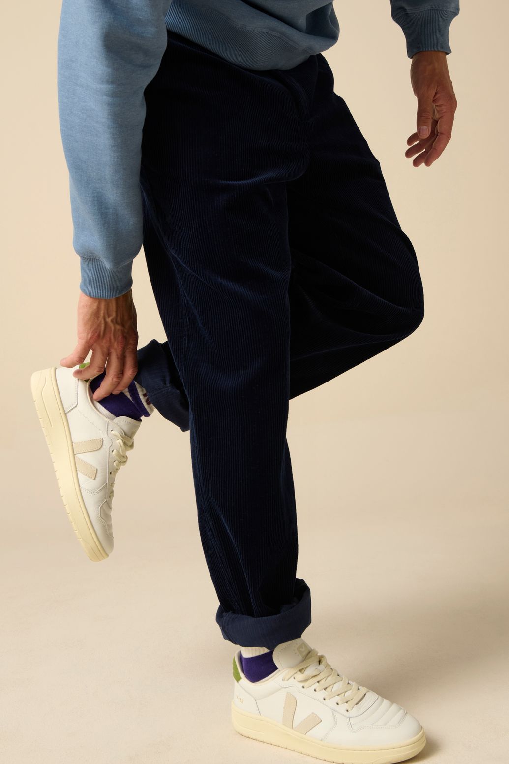 Pantalon en velours côtelé avec taille mi-haute - bleu foncé