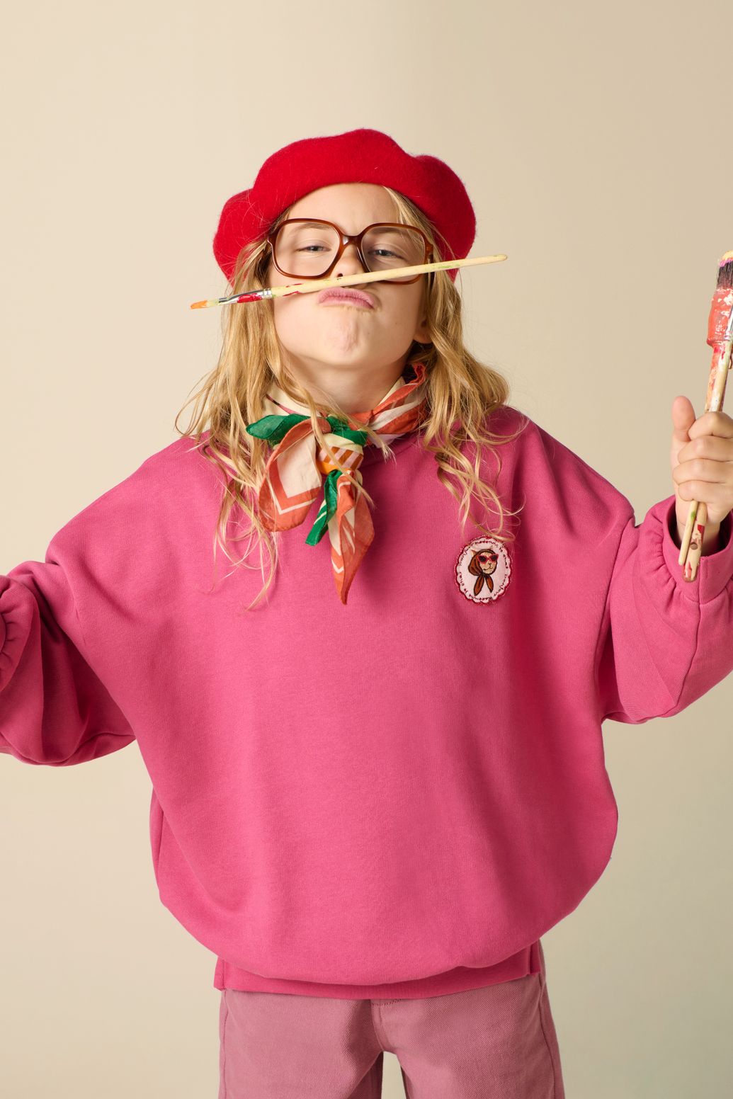 Sweater mit Aufnäher - pink