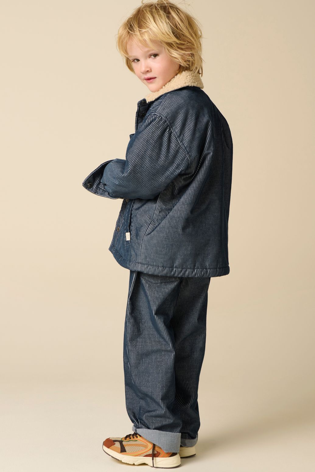Pantalon coupe loose en velours côtelé - bleu