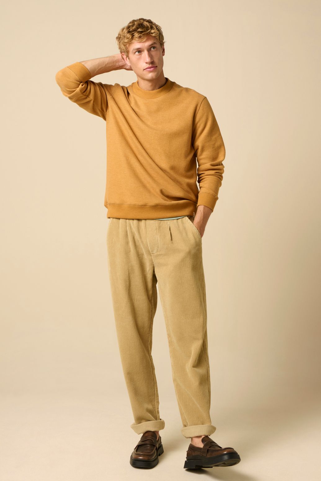 Bruine sweater