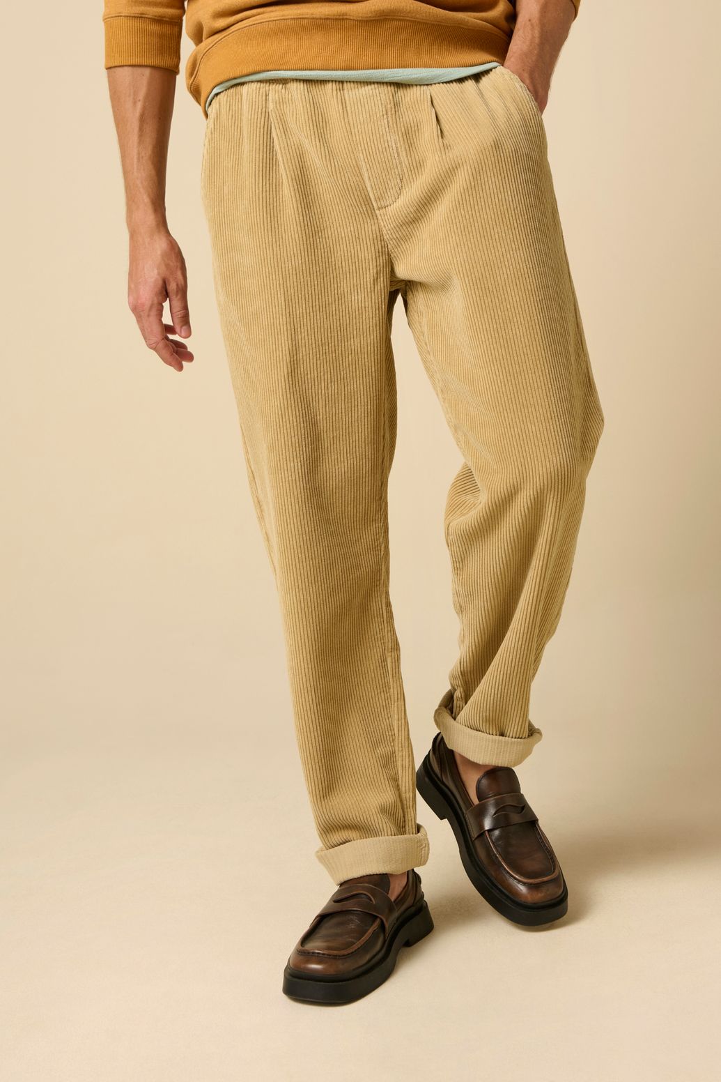 Beige corduroy broek