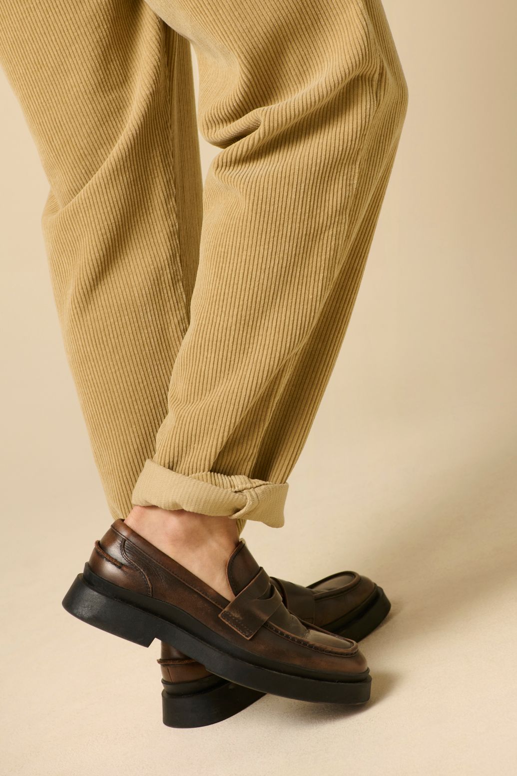 Beige corduroy broek