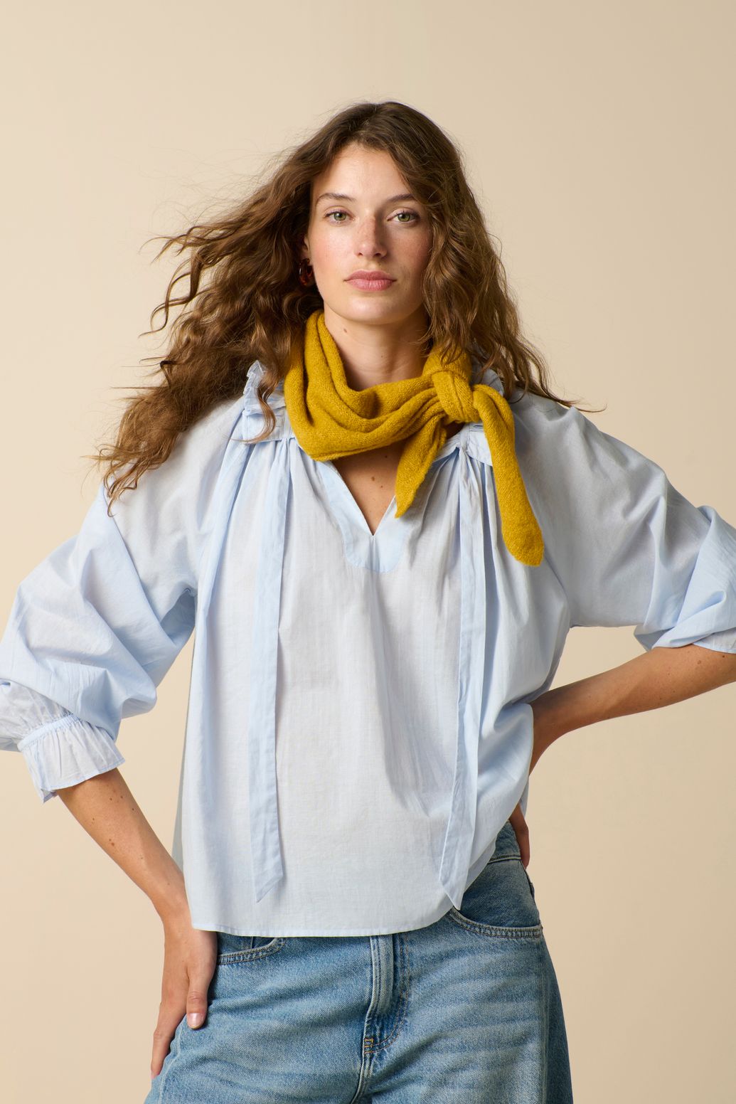 Bluse mit Schleife - hellblau
