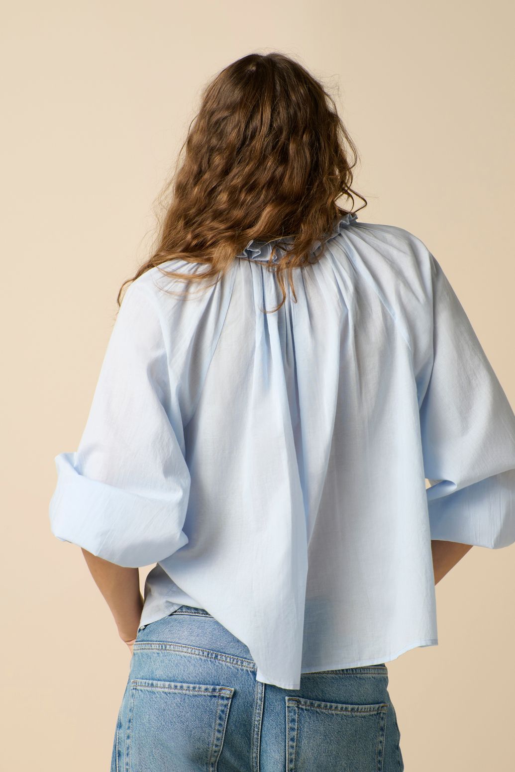 Bluse mit Schleife - hellblau