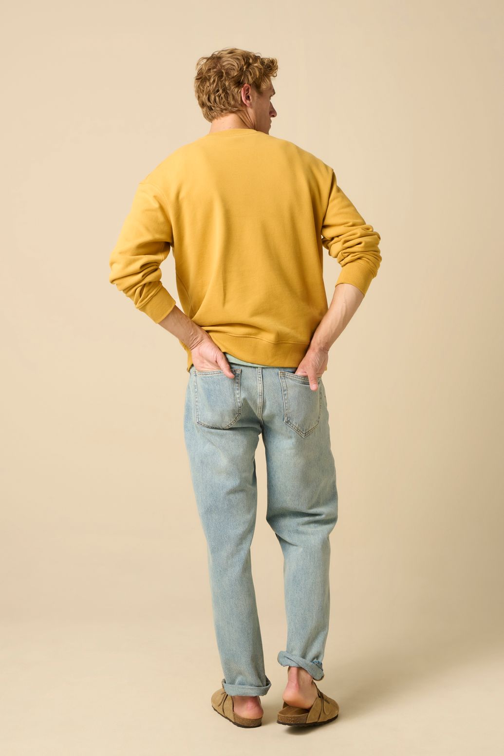 Sweater mit Stickerei - senfgelb