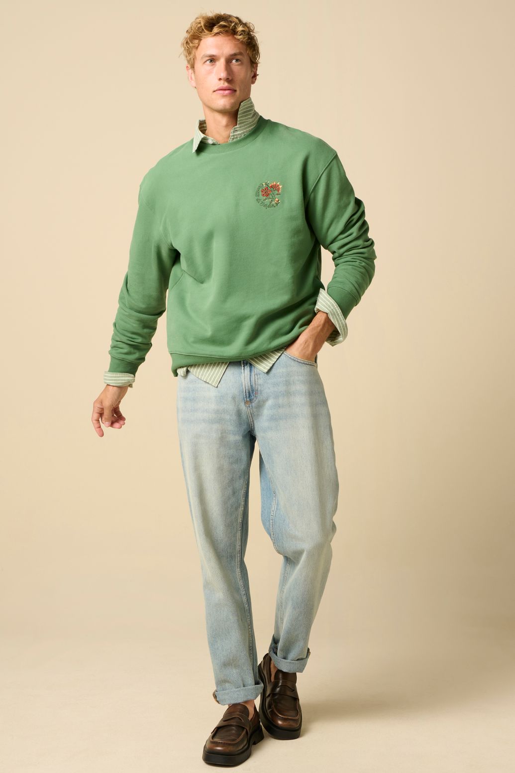Sweater mit Stickerei - dunkelgrün