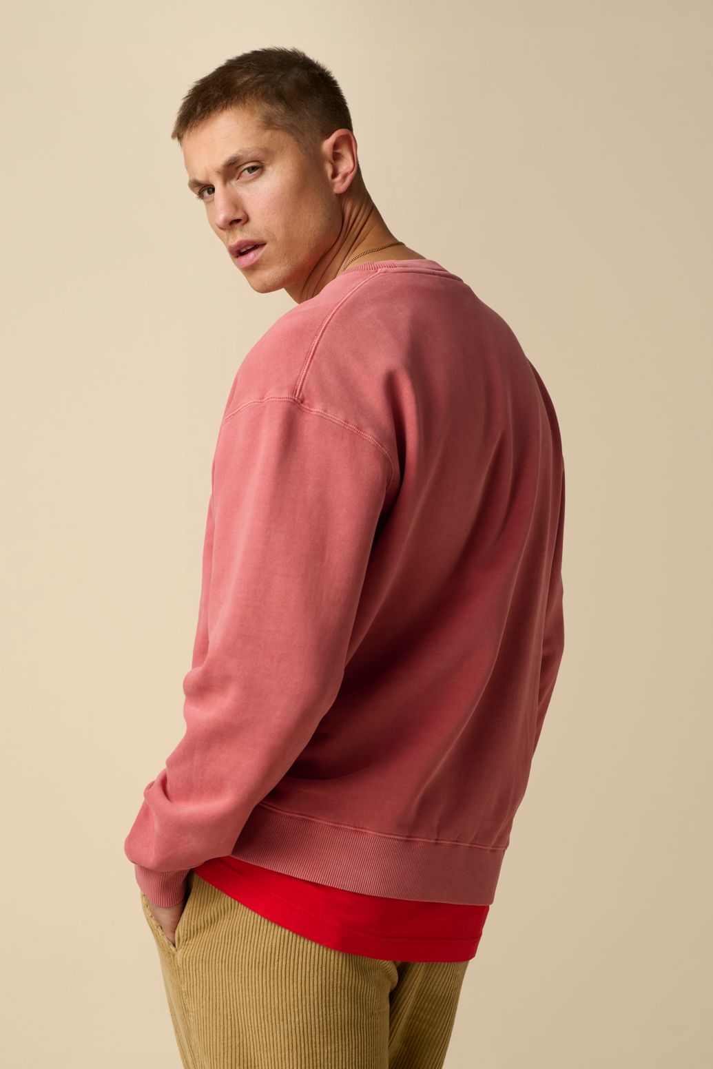 Sweat avec broderies - rouge