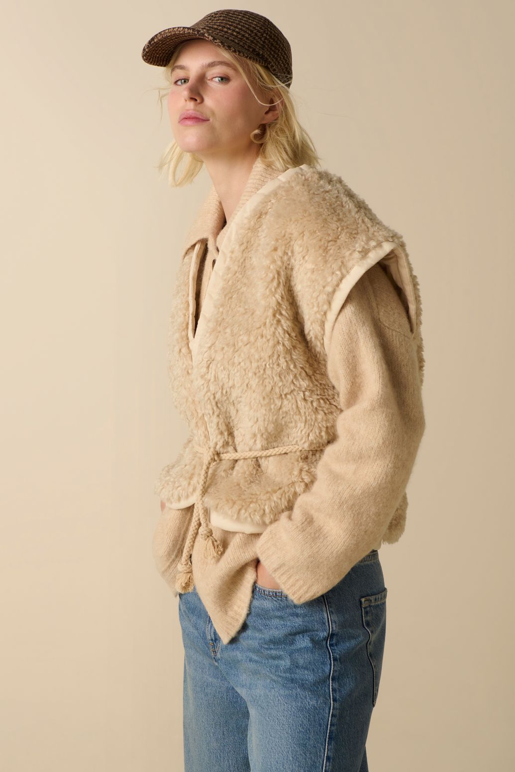 Teddy-Weste mit Kordel - beige