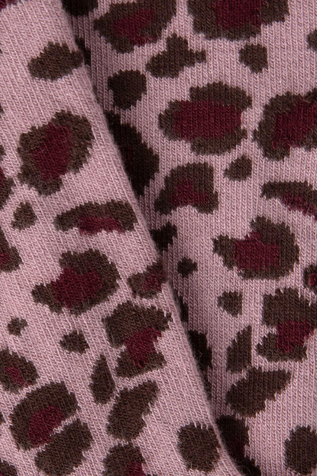 Lichtpaarse sokken met leopard print