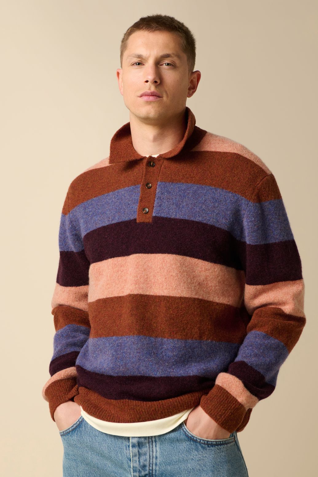 Beige wollen polo trui met strepen