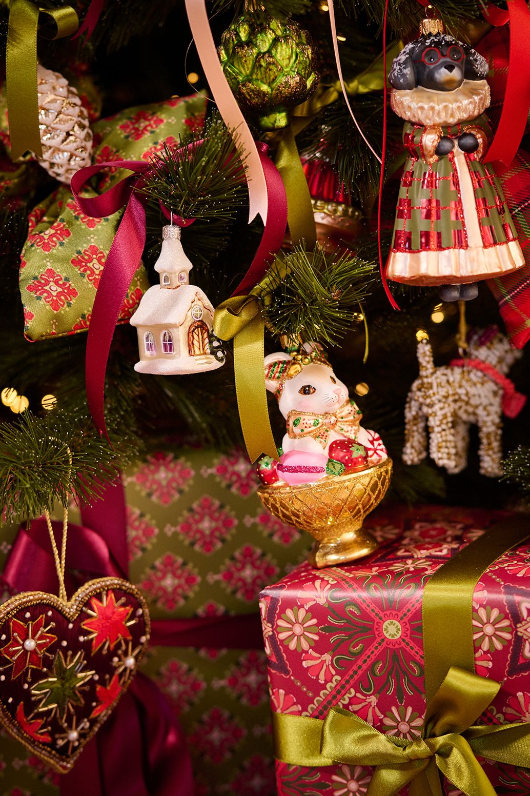 Ornement de Noël souris dans un panier