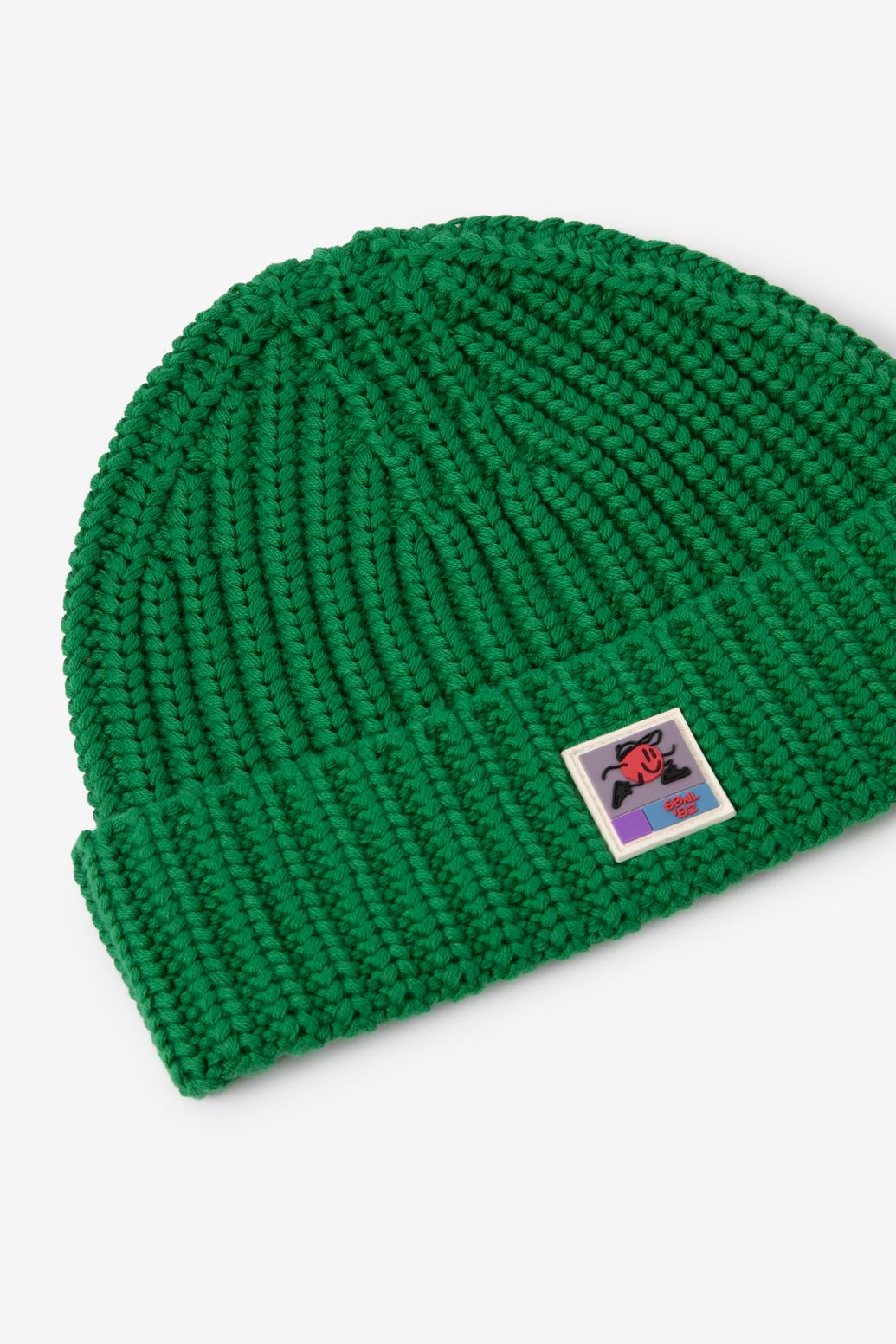 Bonnet tricoté avec écusson - vert
