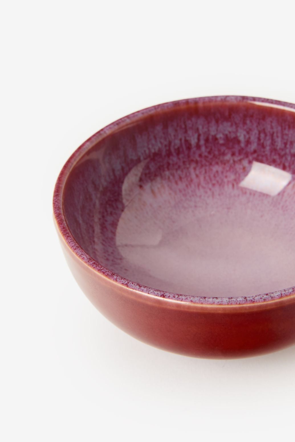 Paarse reactive glaze kom