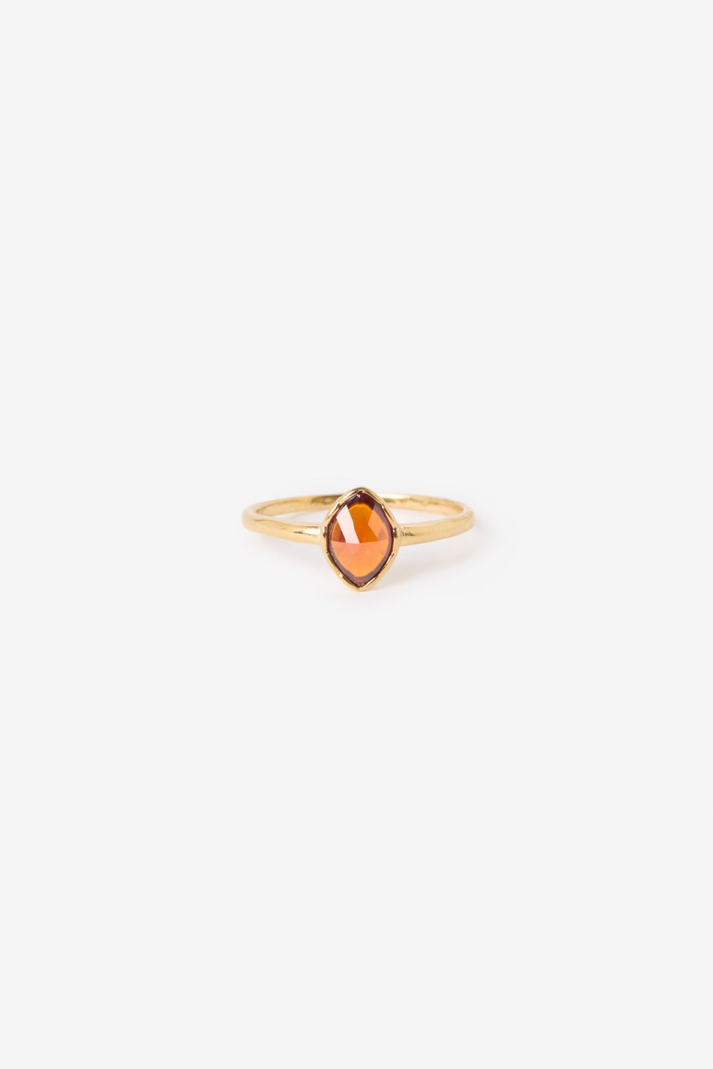 Gold plated ring met rode steen