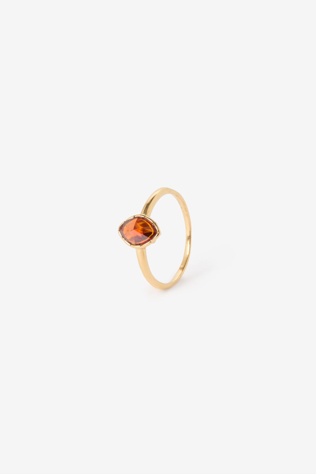 Gold-plated Ring mit rotem Stein